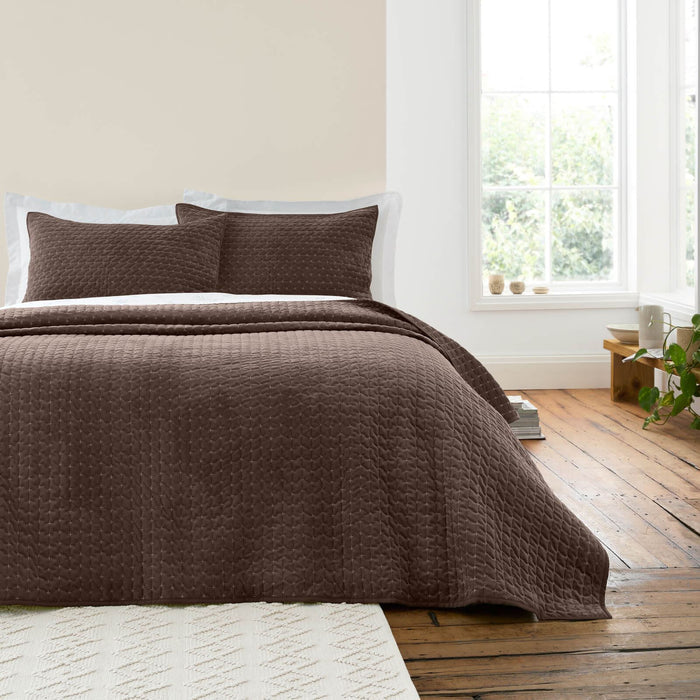 bianca-fine-linens-attica-velvet-embroidered-bedspread-chocolate