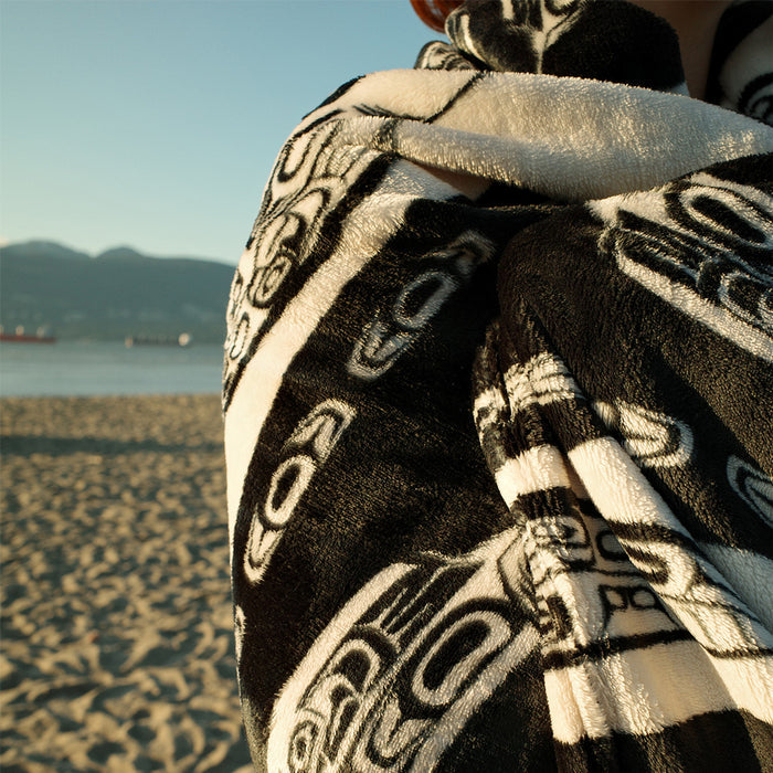 Gift of Honour Fleece indigenous art blanket by Francis Horne Sr Canada