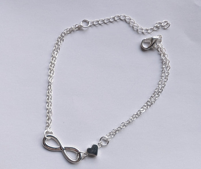 Infinity Heart Bracelet indigenous art gift by North of Fifty First Nations & Métis Art Boutique Canada